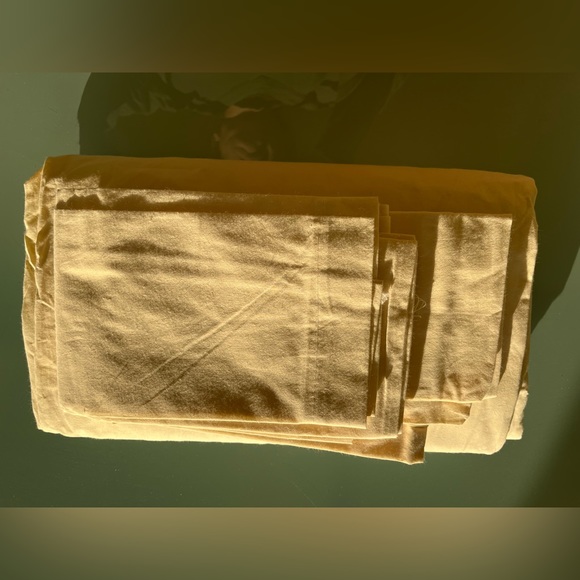 300+ Thread Count 100% cotton KING Sheet Set Cream 3 Piece Fitted 2 Pillow cases - Picture 7 of 16